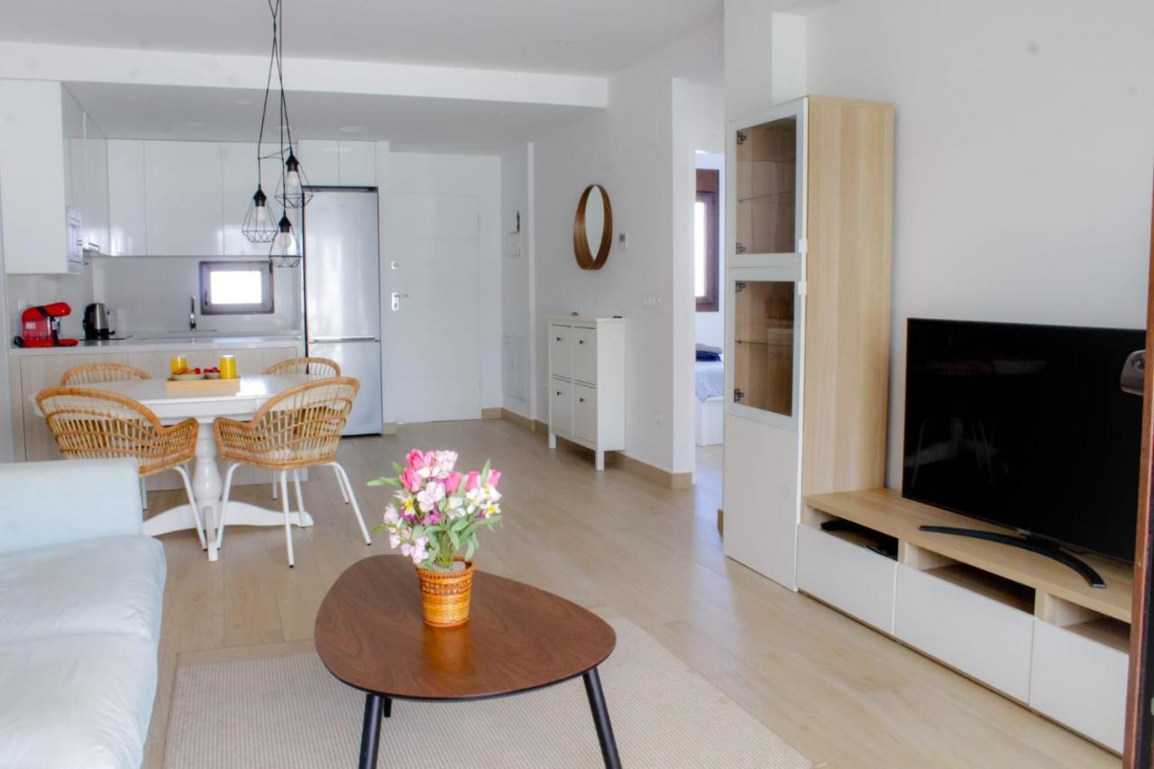 Beautiful Condo In Laguna Beach Resort Overlooking Laguna Rosa In Torrevieja With 2 Bedrooms And 2 Bathrooms Eksteriør bilde