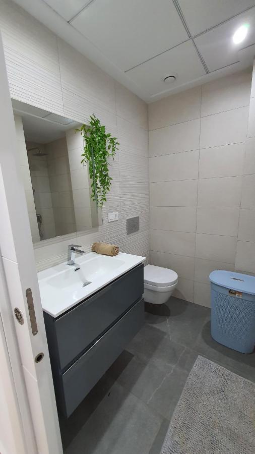 Beautiful Condo In Laguna Beach Resort Overlooking Laguna Rosa In Torrevieja With 2 Bedrooms And 2 Bathrooms Eksteriør bilde