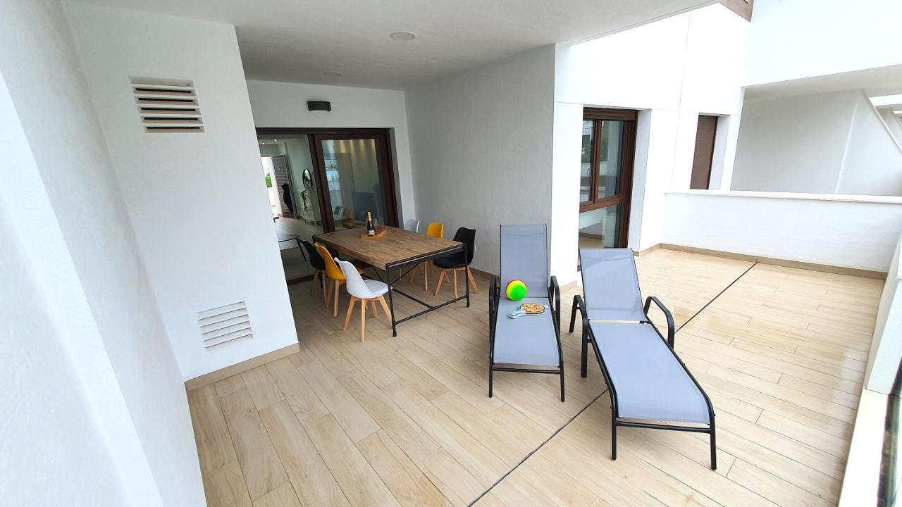 Beautiful Condo In Laguna Beach Resort Overlooking Laguna Rosa In Torrevieja With 2 Bedrooms And 2 Bathrooms Eksteriør bilde